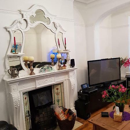 Beautiful Room In Victorian Family Home 伊尔福德 外观 照片