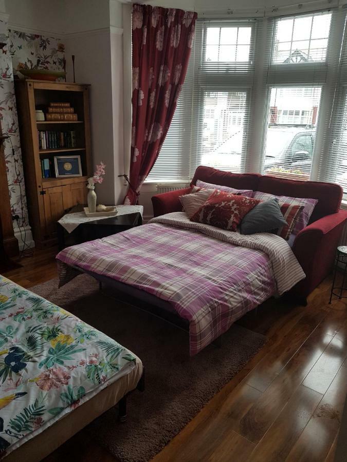Beautiful Room In Victorian Family Home 伊尔福德 外观 照片